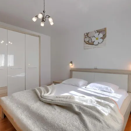 Apartamento Krase By Interhome Pula