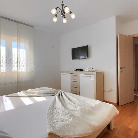 Apartamento Krase By Interhome