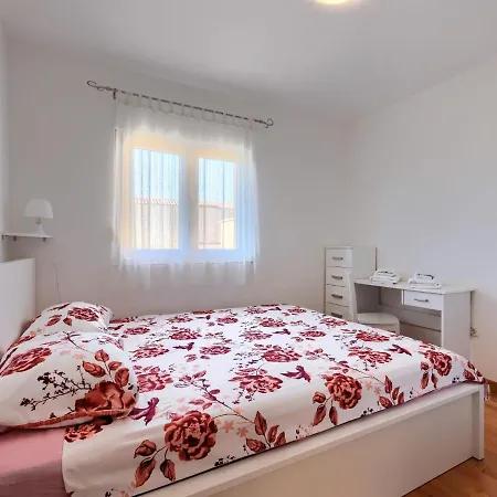Krase By Interhome Apartamento